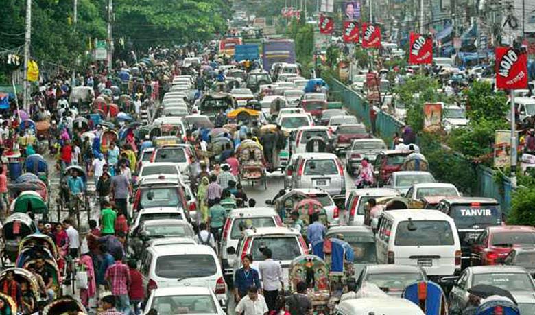 Extreme traffic jams in city for Eid shopping