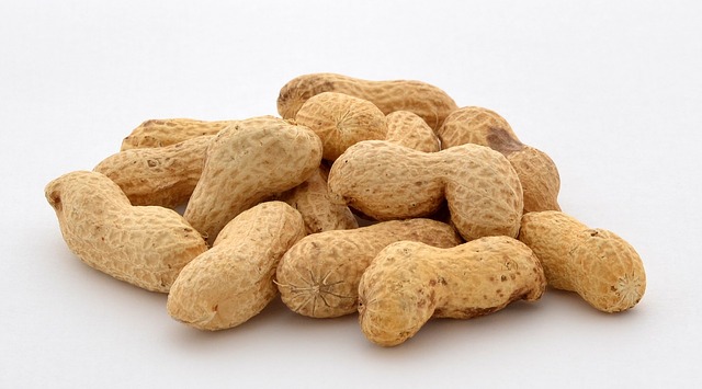 Eat peanuts to slash early death risk from cancer