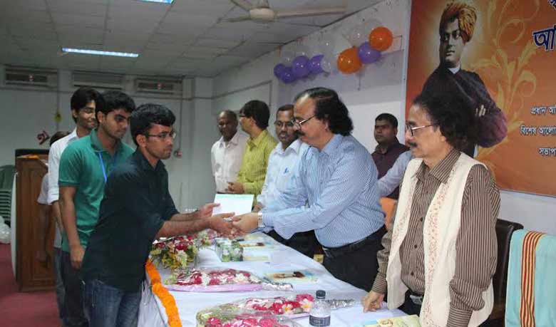 `Vivekananda Scholarship` awarded among JnU students
