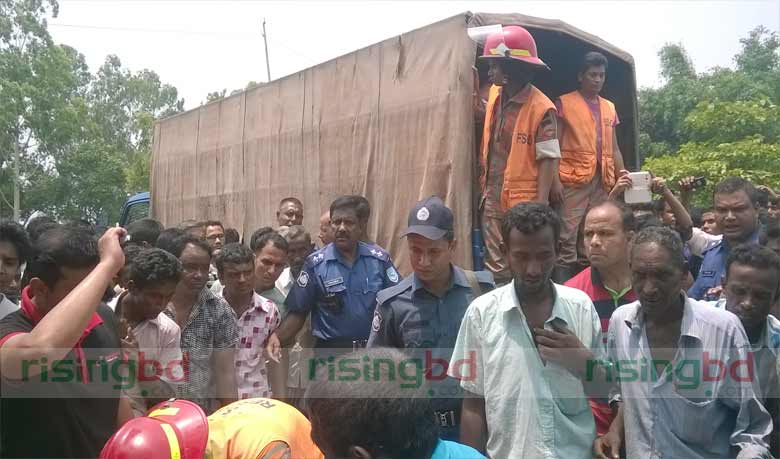 6 killed in Panchagarh road crash