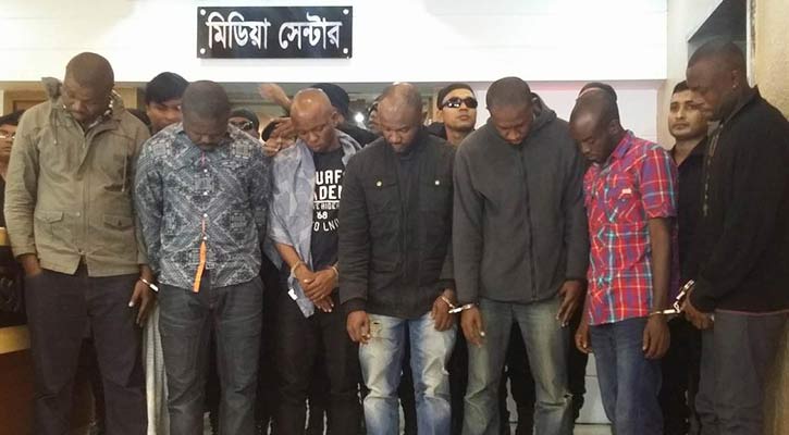 7 Nigerians among 8 fraudsters held in city