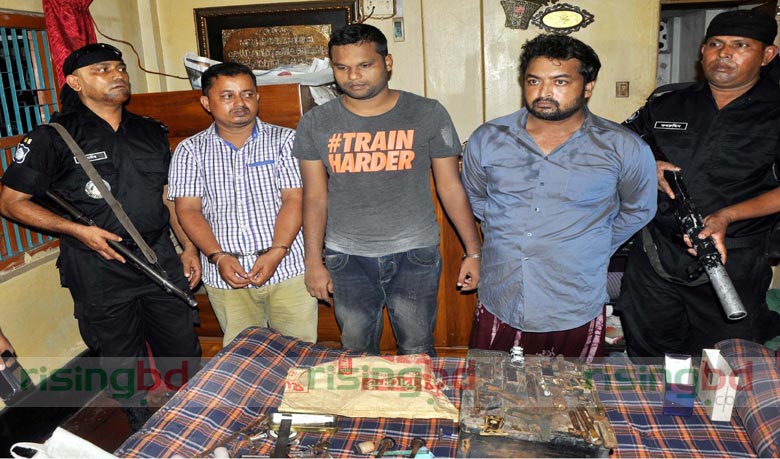 3 held with arms making materials in Comilla