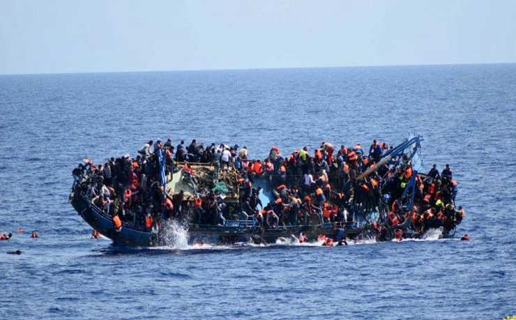 Up to 30 dead in shipwreck off Libya