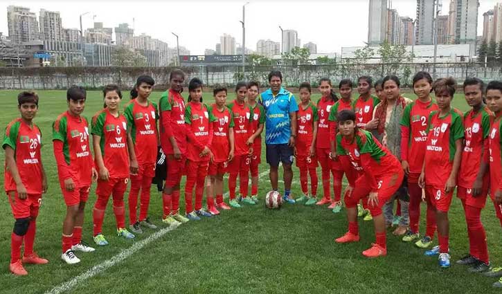 চীনে অনুশীলন করেছে অনূর্ধ্ব-১৬ নারী ফুটবল দল