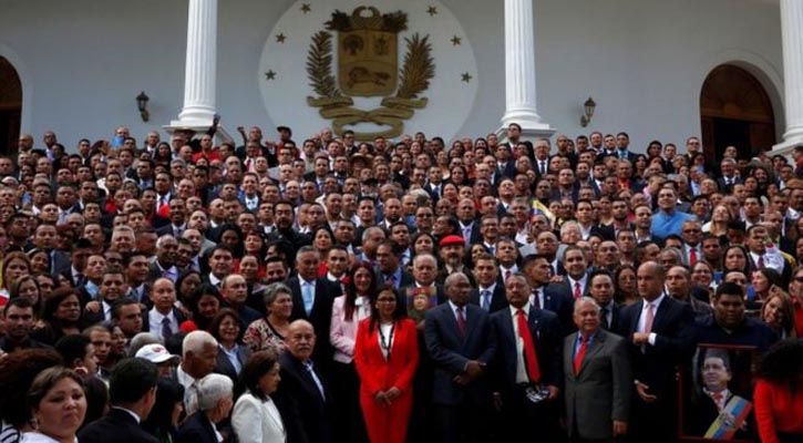 Disputed Venezuela assembly takes parliament's powers