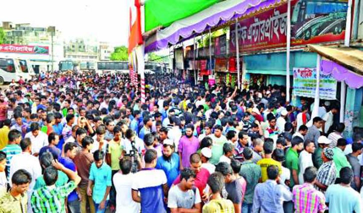 Long queues at Gabtoli, homebound people frustrated