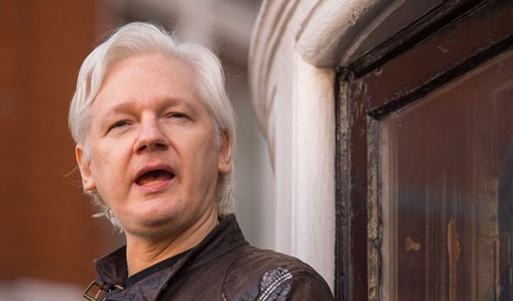 Arrest warrant for Assange upheld by court