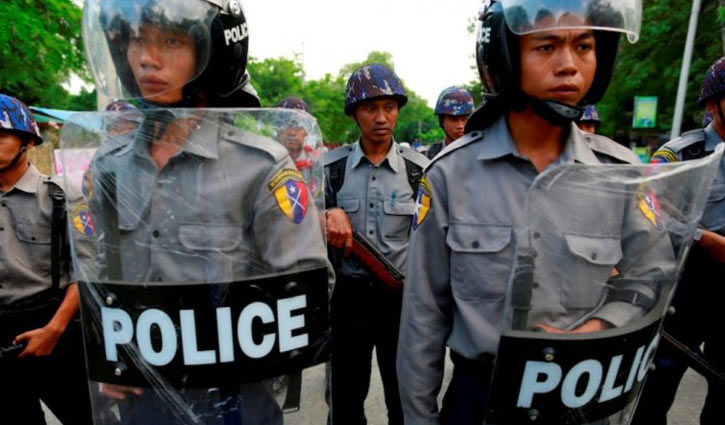 7 ethnic Rakhine killed as Myanmar police fire on riot