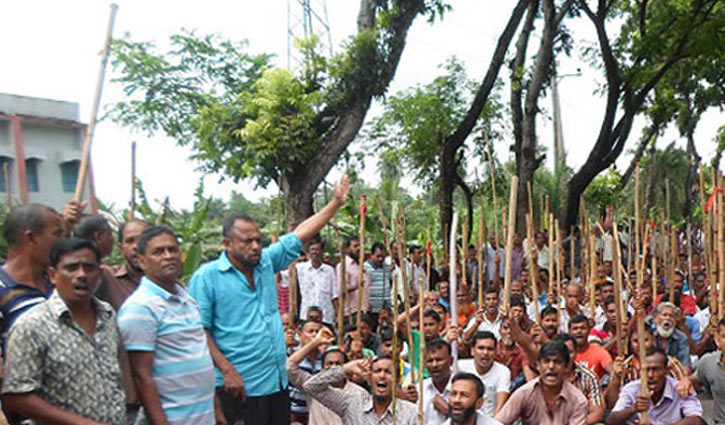 Discussions fail, jute mill workers continue strike