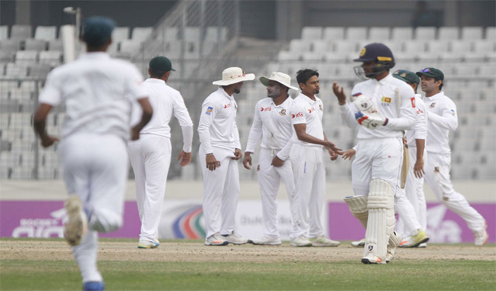 Sri Lanka heading for big score