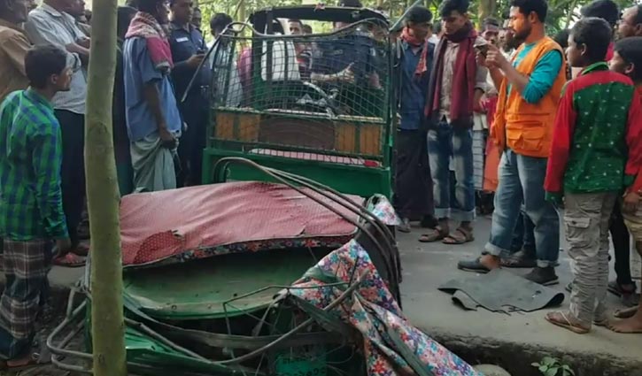 Bus rams auto-rickshaw, 2 women killed