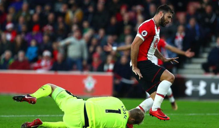Southampton's Charlie Austin handed 3-match ban