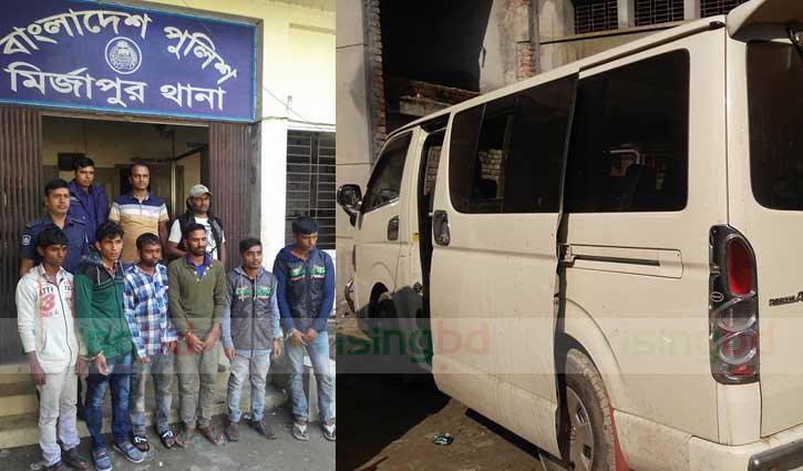 5 snatchers held with microbus in Tangail
