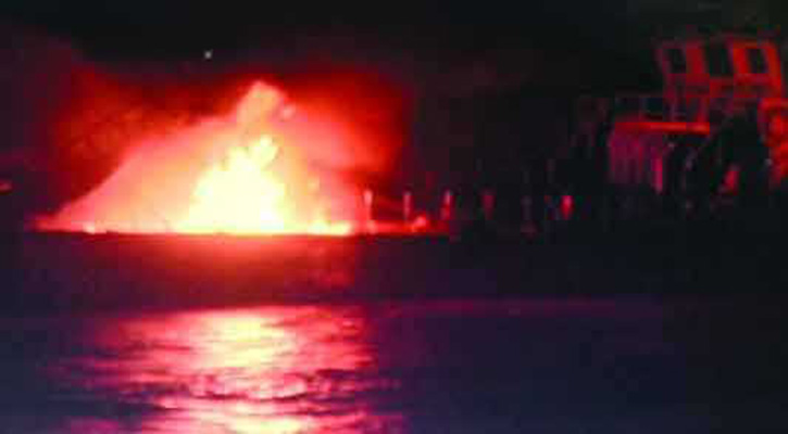 Four injured in Barisal oil tanker Explosion