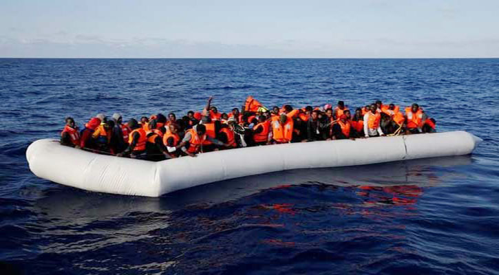 74 migrants found dead on Libyan coast