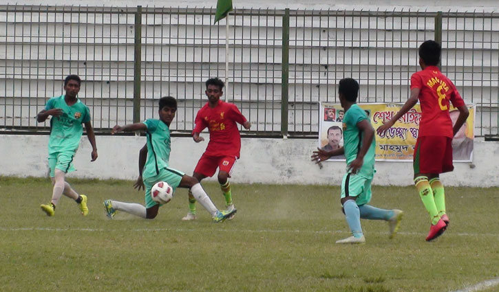 মাদারীপুরে অনূর্ধ্ব-১৮ জাতীয় ফুটবল চ্যাম্পিয়নশিপ শুরু