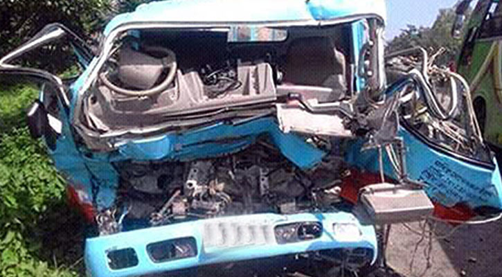 Natore road accident kills 2 in Natore 