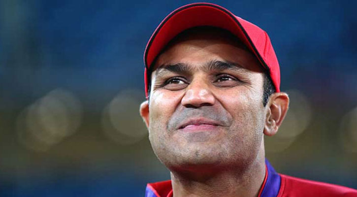 Sehwag 'pleased' with Dhoni's removal as captain