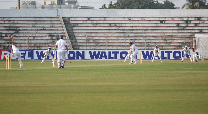 Walton Central Zone in batting against East Zone