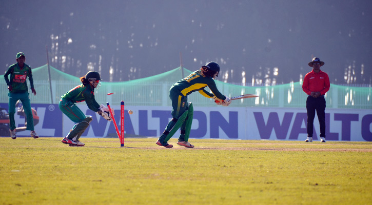 South Africa Women set 252 for Bangladesh  