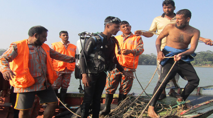 3 bodies found 4 days after boat capsized