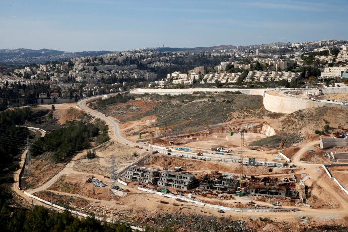 Israel plans 2,500 new settler homes to start Trump era