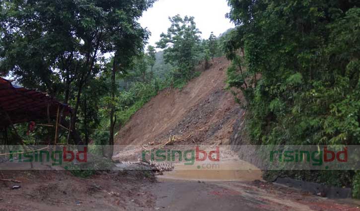 Bandarban landslide missing yet to be rescued