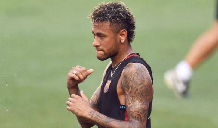 Neymar prepares to say goodbye to Barca teammates