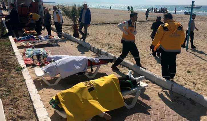 11 drown as boat capsizes in Aegean Sea