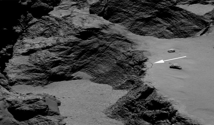 Rosetta comet orbiter films deep-space landslide