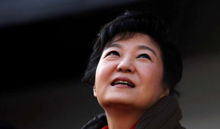 S Korea prosecutors seek arrest of ousted President Park