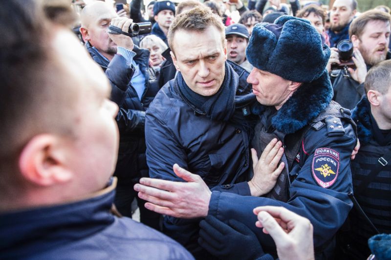 Opposition leader among hundreds arrested at Moscow protest