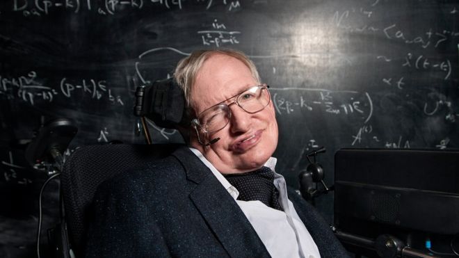 Hawking urges Moon landing to ‘elevate humanity’