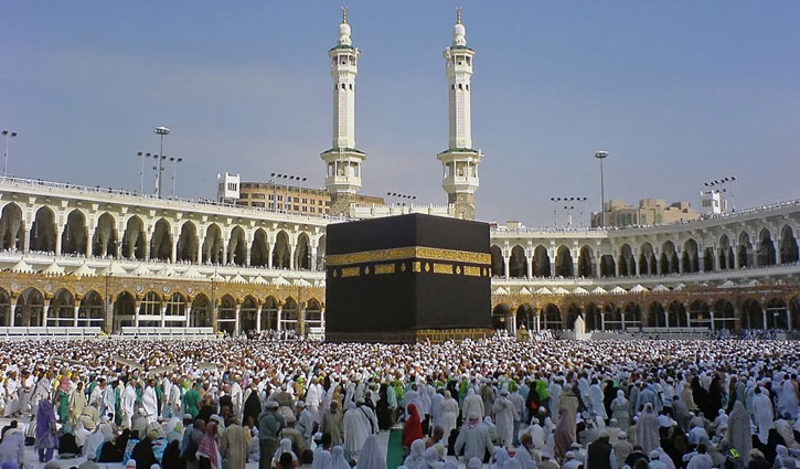 Saudi Arabia foils attack on Makkah Grand Mosque