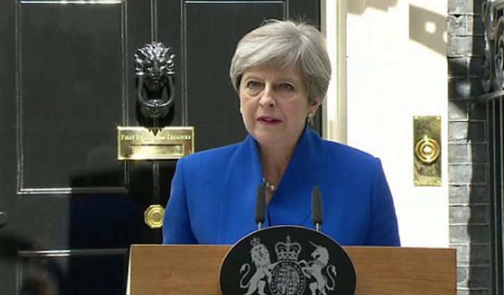 May to form new government with help of DUP