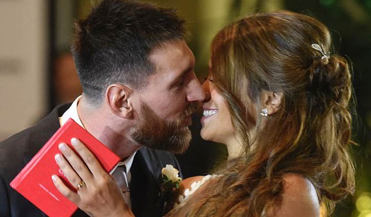 Messi ties knot with childhood girlfriend