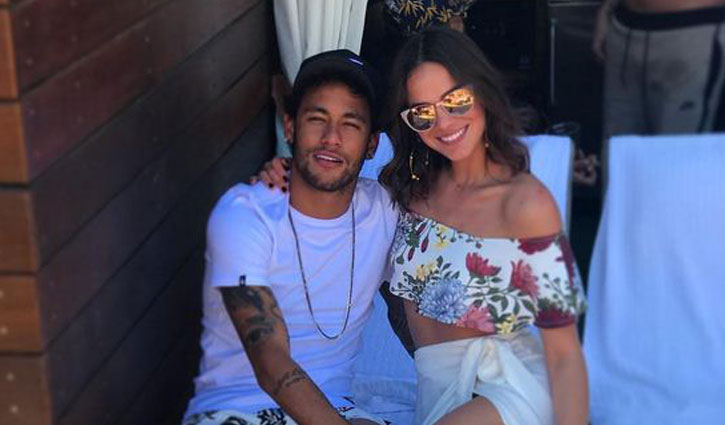 Neymar breaks up With Bruna Marquezine again