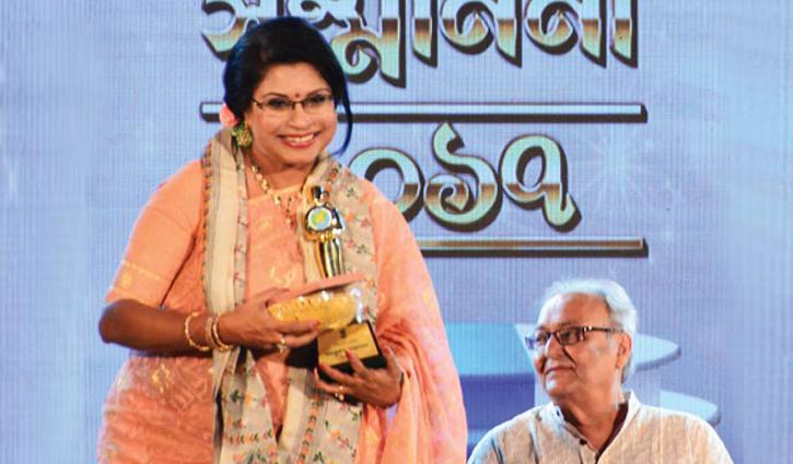 Rezwana Chy receives Banga Bhushan award