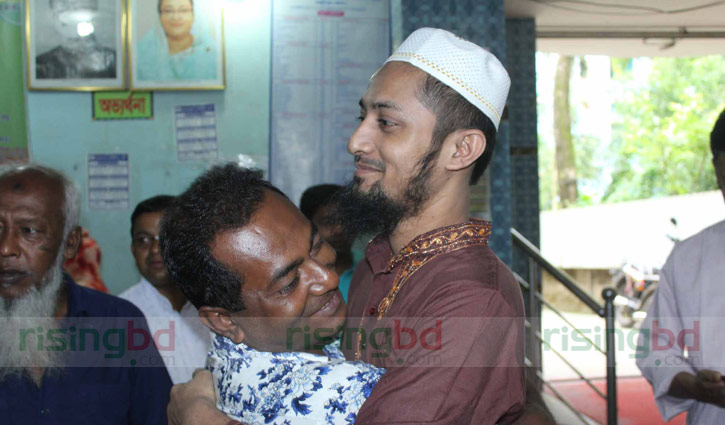 Abducted physician Iqbal returns home