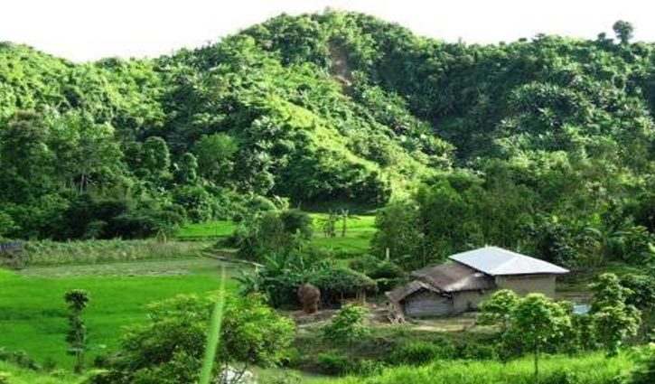 Fear of hill collapse; Inhabitants asked to move