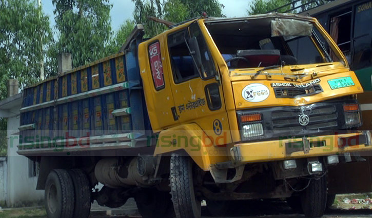 17 killed as truck overturns in Rangpur