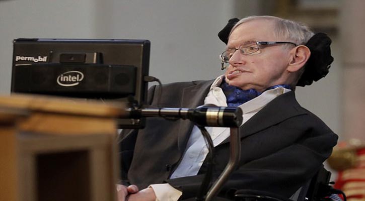 Hawking warns AI could replace humans