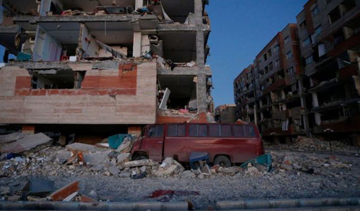Iran-Iraq earthquake: death toll rises to 335