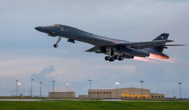 US bombers fly over Korean peninsula