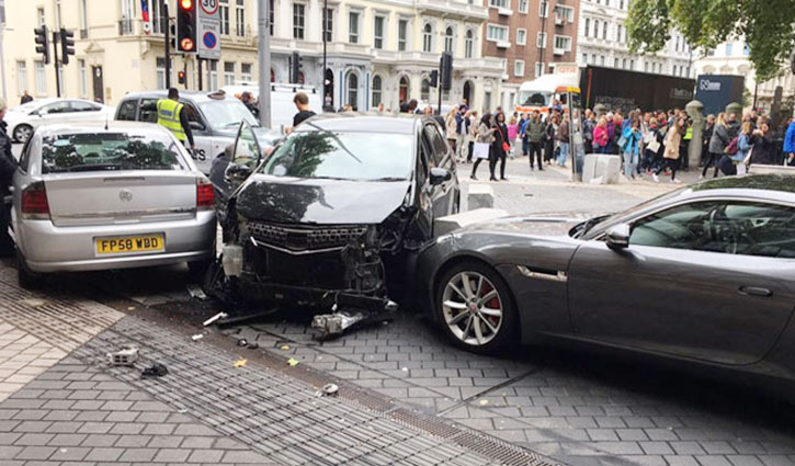 Pedestrians hurt after car mounts sidewalk in London