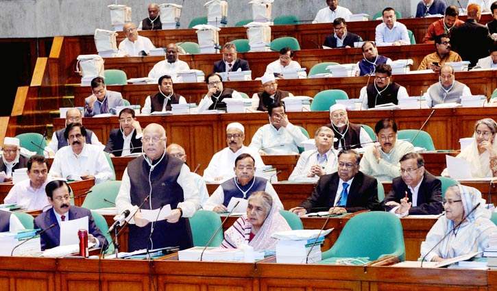 Muhith unveils Tk 4,64,573cr national budget  
