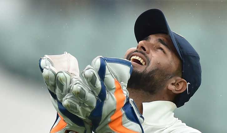 Indian wicketkeeper Pant snares a catching record