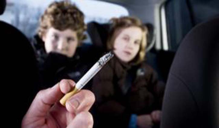 Child passive smoking 'increases chronic lung risk'
