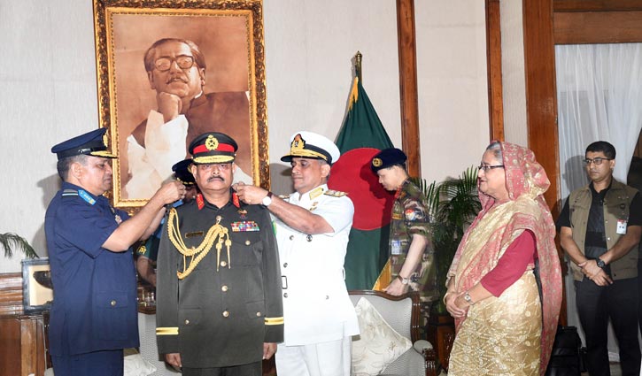 Army chief adorned with General rank badge