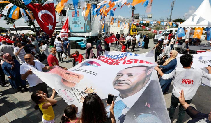 Turks set to vote in crucial presidential, parliamentary polls